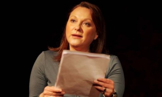 Ρένια Λουιζίδου: «Αρνούμαι να μπω στη διαδικασία να φοβηθώ»