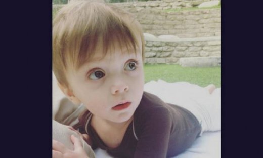 Ο γιος της μεγάλωσε πολύ και της μοιάζει (φωτό)