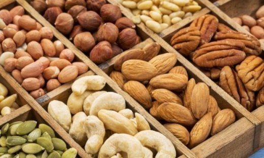 Καρκίνος παχέος εντέρου: Ο ξηρός καρπός που μειώνει τον κίνδυνο