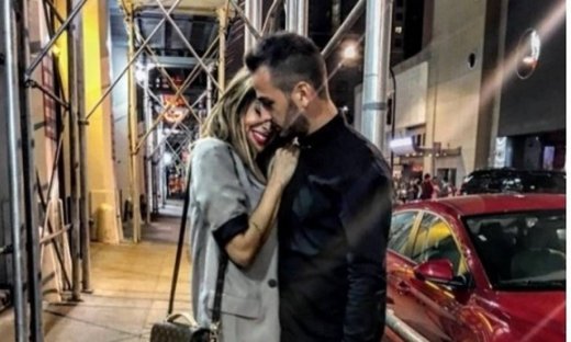 Χατζίδου-Σοϊλέδης: Καυτά φιλιά στη Νέα Υόρκη (φωτο)