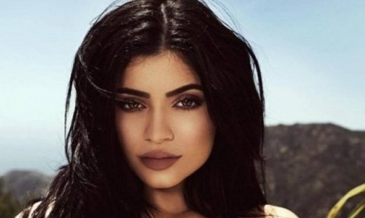Tη λες και συλλεκτική: Η selfie της Kylie Jenner που πρέπει να δεις