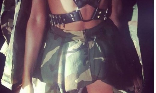 Τραγουδίστρια προκαλεί ξανά - Ημίγυμνη στο νέο της βίντεο κλιπ