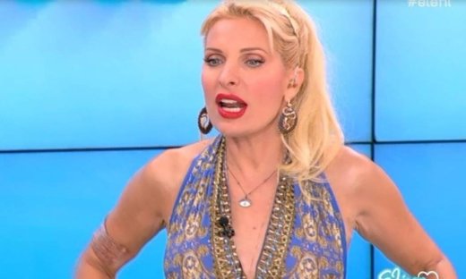 Ελένη Μενεγάκη: Τα χρόνια που πήγαινε στη Μύκονο και το μέσον που έβαζε για...