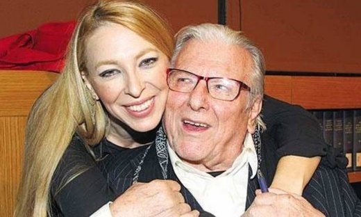 Αλίκη Κατσαβού: «Ο γιος μας ο Φοίβος είναι για εμάς το φως!»