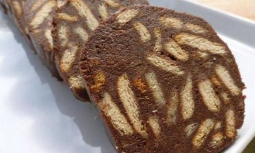 Κορμός σοκολάτας: Το πιο νόστιμο και εύκολο γλυκό για τη Γιορτή του Πατέρα