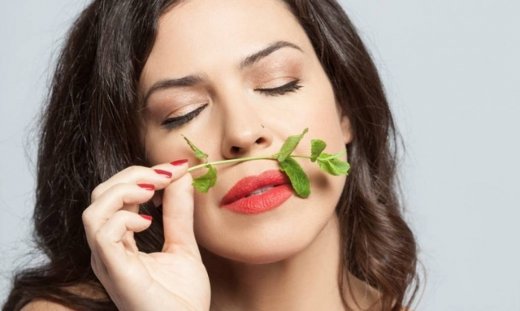 Ναταλία Δραγούμη: «Με φοβίζει η στιγμή που περνά τόσο γρήγορα…»