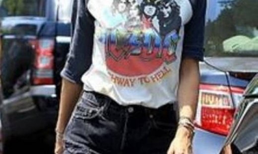 Τι συμβαίνει με το supermodel; Στην τελευταία της έξοδο είναι πιο αδύνατη από ποτέ