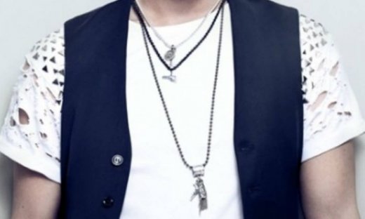 Έλληνας τραγουδιστής αναβάλλει εμφάνισή του λόγω προβλήματος υγείας! Τι συμβαίνει;