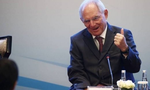 Σόιμπλε: «Προσγειωθείτε κι αφήστε τα οράματα»