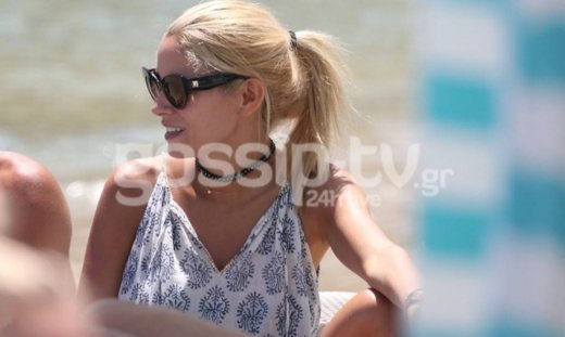 Η Δούκισσα Νομικού είναι η ωραία της παραλίας