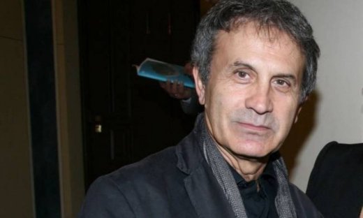 «Όταν χώρισαν οι γονείς μου άκουγα Νταλάρα και τώρα συνεργάζομαι μαζί του»