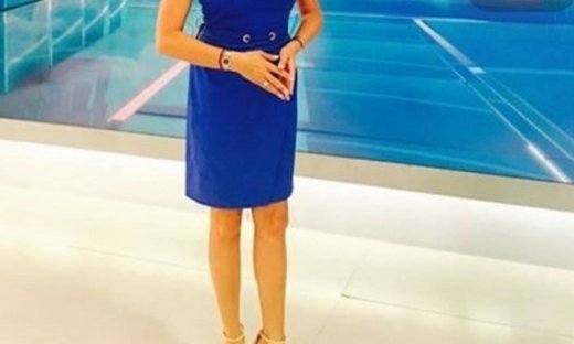 Άλλοι πάνε διακοπές, εκείνη όμως ετοιμάζεται για την εκπομπή της (φωτό)