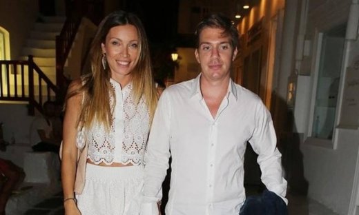 Πατίτσας: Φωτογράφησε πιο σέξι από ποτέ τη Χρουσαλά: «Το σώμα σου τα σπάει»