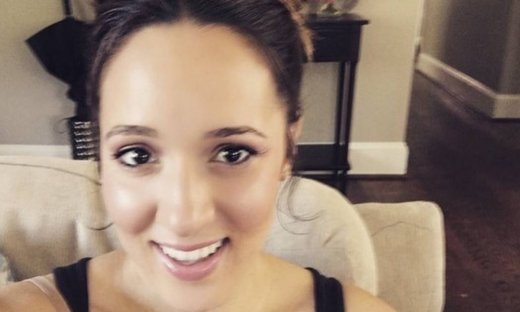 Η Καλομοίρα μας δείχνει την μπεμπούλα της και είναι μια γλύκα!