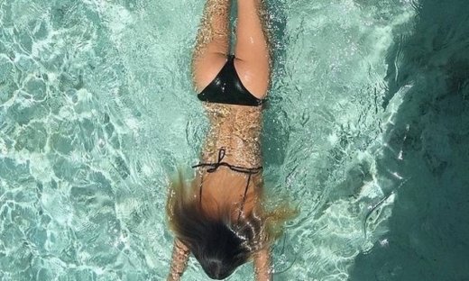 Αυτό δε γίνεται: Γέννησε πριν από 3 εβδομάδες και το κορμί της είναι ΑΚΡΙΒΩΣ έτσι