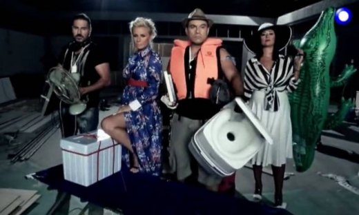 Το trailer Καραβάτου-Κατσούλη και η απορία: «Μαμά μου έβαλες βρακί;»