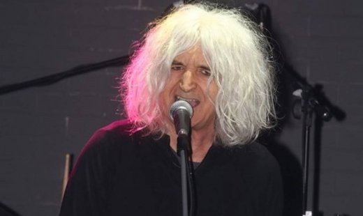 Δείτε την βίλα που μένει ο Καρβέλας μετά το διαζύγιο με την Πάνια