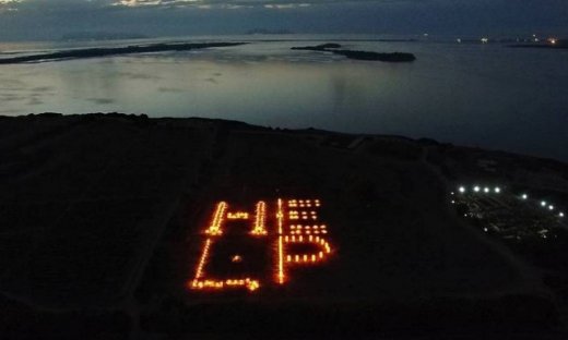 Πέντε εκατομμύρια πλαστικά μπουκάλια στέλνουν μήνυμα για βοήθεια