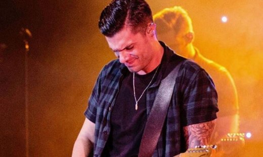 Ο Μύρωνας Στρατής μας συστήνει την μητέρα του