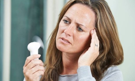 Κλιμακτήριος: Πώς θα μειώσετε τις εξάψεις