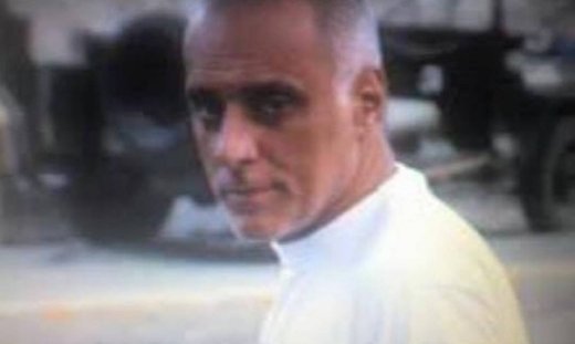 Σοκ. Νεκρός μέσα στο σπίτι του ο τηλεοπτικός παραγωγός Κώστας Καρακίτσος (Nassos blog)