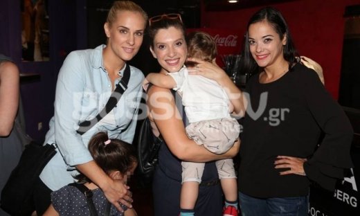 Ασημακοπούλου-Δεληκούρα: Τα παιδιά τους στην πρεμιέρα τους