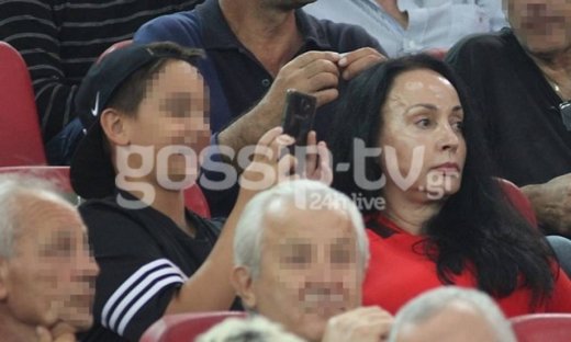 Βίκυ Σταμάτη: Στο γήπεδο με τον γιο της