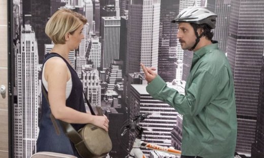 Μην αρχίζεις τη μουρμούρα: Η ζήλια του Διονύση φουντώνει όταν…