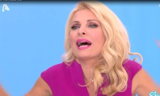 Η Ελένη αποκάλυψε την πειραγμένη φωτογραφία που πόσταρε στο instagram με τη βοήθεια του γιου της