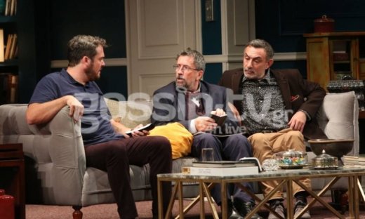 Το «Δείπνο ηλιθίων» έκανε πρεμιέρα