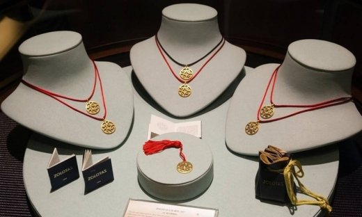 Το νέο γούρι του Οίκου ZOLOTAS για το 2017