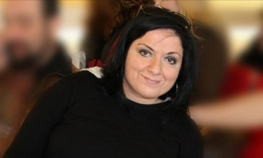 Σοφία Μουτίδου: Άνοιξε τις πόρτες του σπιτιού της και ξενάγησε τους θαυμαστές της