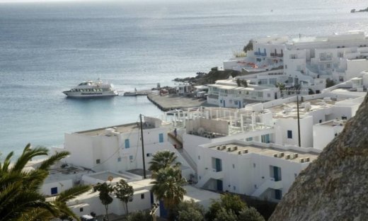 Μύκονος: το καλοκαίρι «κοσμοπολίτισσα» το φθινόπωρο «ερημίτισσα» (pics)