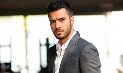 Ο Τσιμιτσέλης μιλάει για τον ρόλο του στο «Έλα στη θέση μου»: «Μου άρεσε πάρα πολύ το κόνσεπτ»