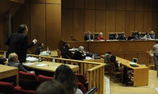 Κατάθεση σοκ στη δίκη της Χρυσής Αυγής: Μας χτυπούσαν στο κεφάλι λυσσωδώς