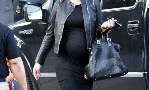 Πασίγνωστη ηθοποιός γιόρτασε τα γενέθλιά της, στον έβδομο μήνα της και πιο λαμπερή από ποτέ!