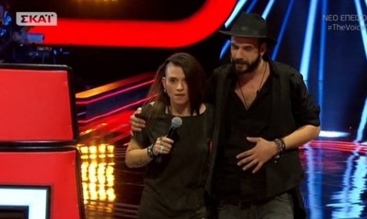 «The Voice»: Δείτε πως ο Μουζουράκης «έκλεψε» την ροκού από τους υπόλοιπους coaches