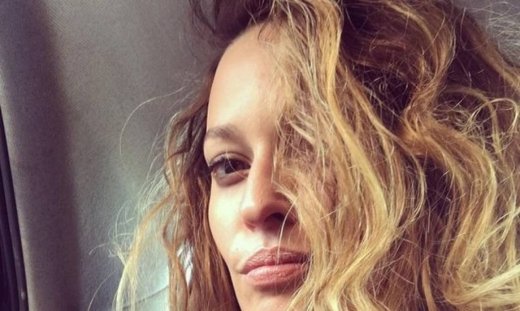 Η Σίσσυ Χρηστίδου έχει αδυνατίσει φοβερά. Δες την με στενή ολόσωμη φόρμα