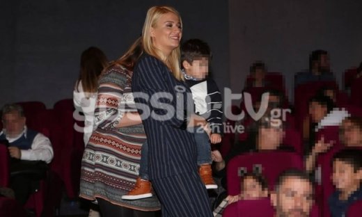 Φαίη Σκορδά: Με τον γιο της Δημήτρη στο σινεμά