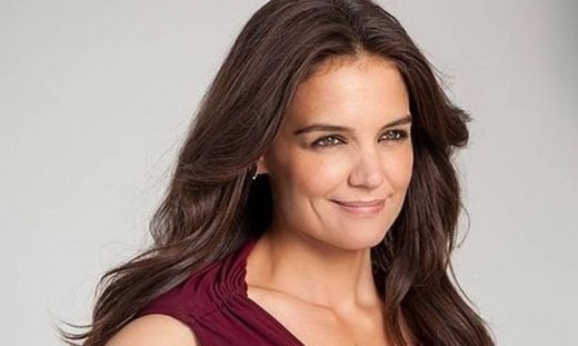 Η Katie Holmes πήρε 2-3 κιλάκια παραπάνω και παραμένει καλλονή