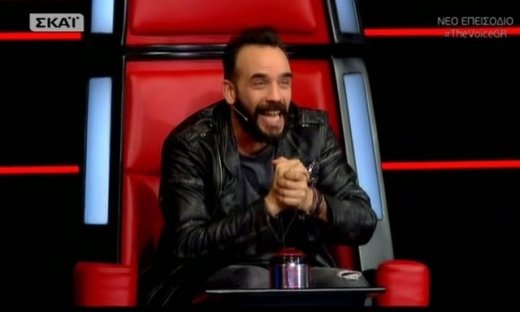 «The Voice»: Ο Μουζουράκης γύρισε και άρχισε να φωνάζει «Αφεντικούλη»- Δείτε ποιον είδε