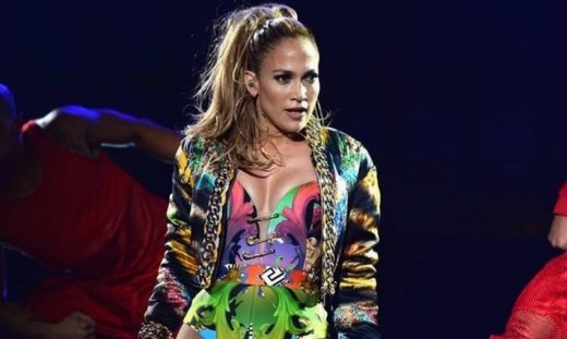 Η Jennifer Lopez παντρεύεται και όχι με τον Casper Smart