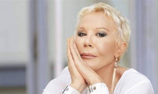 Λάσκαρη: «Αλλοτε αισθάνοµαι παιδί ή 100 χρόνων, αλλά υπό κανονικές συνθήκες είµαι 33 χρόνια µείον»