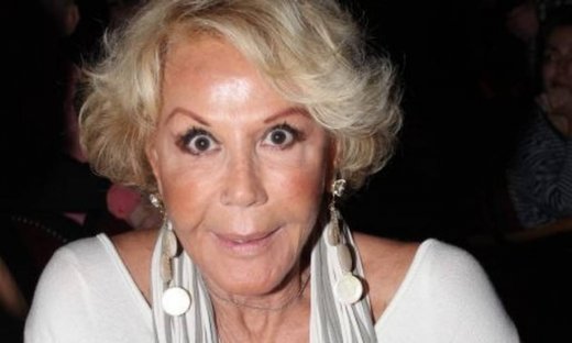 Ζωή Λάσκαρη: «Με θλίβουν τα Χριστούγεννα, δεν περνάω καλά»