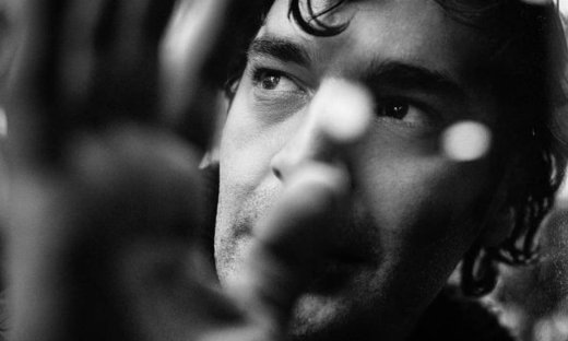 Ο Παπακαλιάτης πόζαρε στον… Αλιάγα