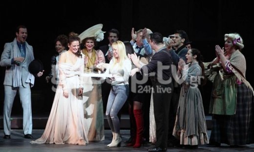 Γενέθλια για τη Δήμητρα Ματσούκα στη σκηνή του Pantheon