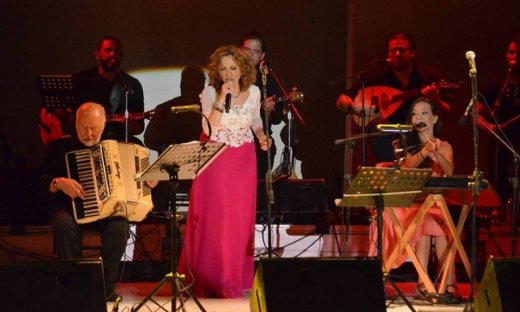 Η Γλυκερία, μας ταξιδεύει στα μουσικά μονοπάτια της Ανατολής