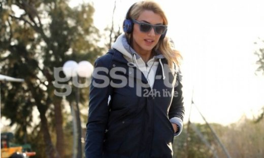 Κωνσταντίνα Σπυροπούλου: Χαλαρή βόλτα στην Γλυφάδα