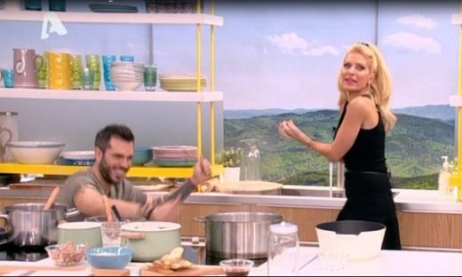 Ο Τσούλης έπεσε στο πάτωμα και φώναζε στην Ελένη: «Τσουπάρα μου γίνομαι χαλί να με πατήσεις»!