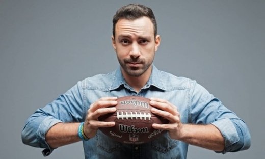 Σάκης Τανιμανίδης: «Την κριτική δεν την αποφεύγω, την αποζητάω»